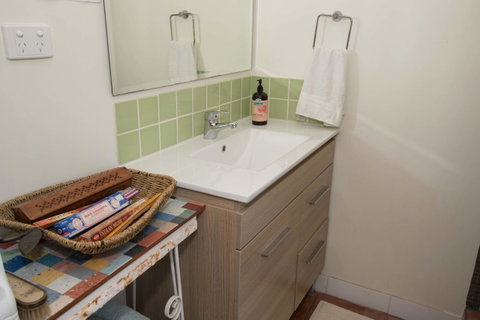 Sinclair Cottage - Go Out 18