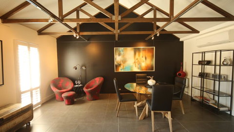 Irongate Studio B&B - Go Out 15