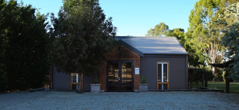 Irongate Studio B&B - Go Out 10