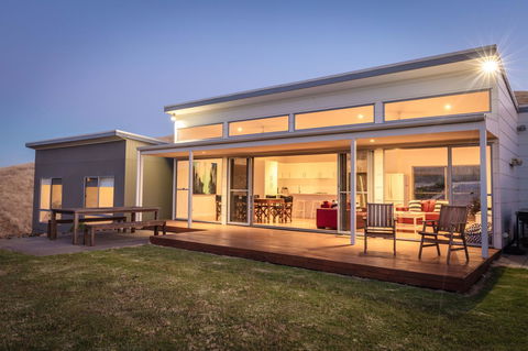 Middle River Beach House - East & West House - Pubs and Clubs 0