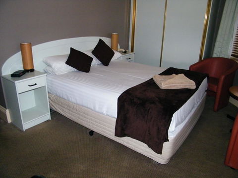 Grand Tasman Hotel - Pubs and Clubs 23