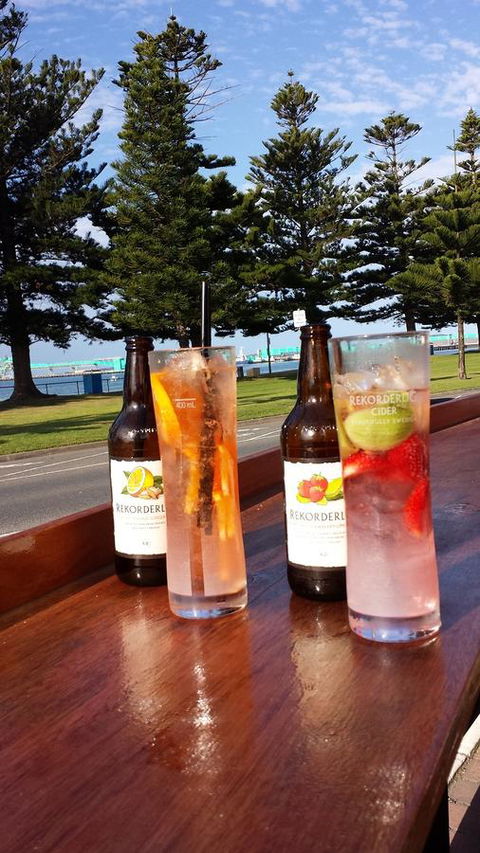 Grand Tasman Hotel - Pubs and Clubs 4