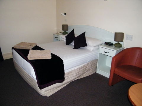 Grand Tasman Hotel - Pubs and Clubs 39