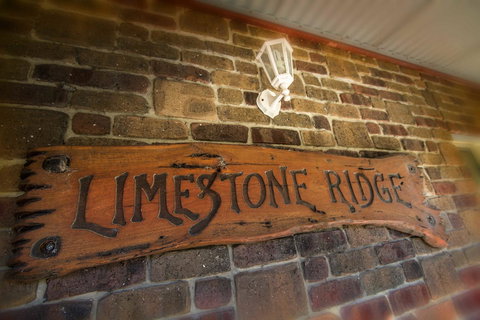 Limestone Ridge - Pubs and Clubs 19