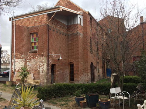 Original Hat Factory - Pubs and Clubs 5