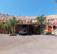 Desert View Apartments - Pubs and Clubs