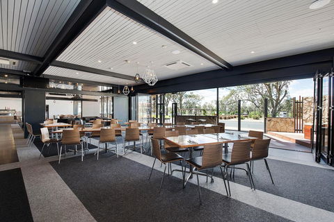 Berri Hotel - Pubs and Clubs 12