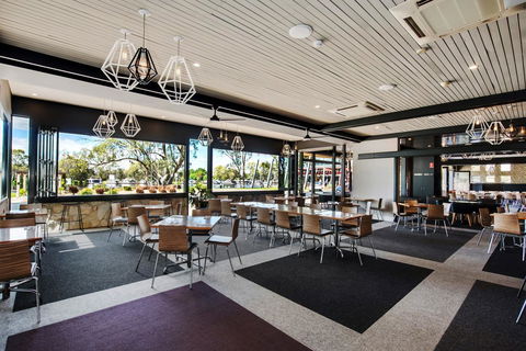 Berri Hotel - Pubs and Clubs 13