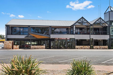 Berri Hotel - Pubs and Clubs 4