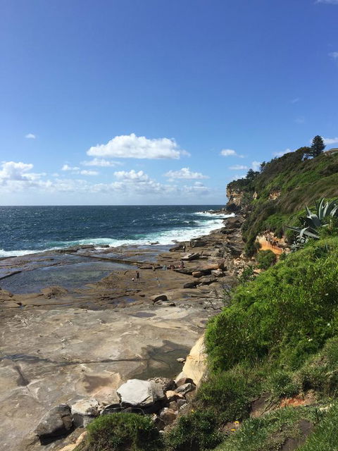 Stylish 3 Bedroom Beachview Apartment - Pubs and Clubs 19