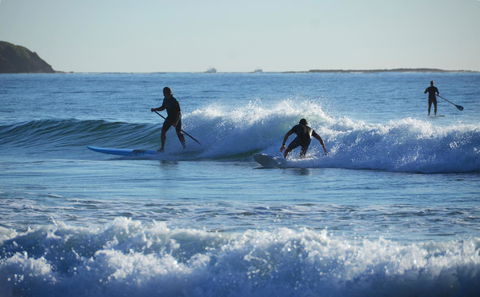 Stylish 3 Bedroom Beachview Apartment - Pubs and Clubs 17