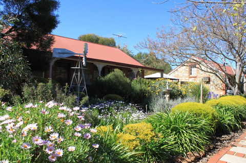 Langmeil Cottages - Pubs and Clubs 4