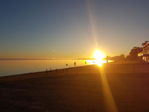 Barmera Lake Resort Motel - Pubs and Clubs 5