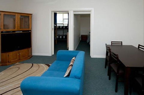Barmera Lake Resort Motel - Pubs and Clubs 24