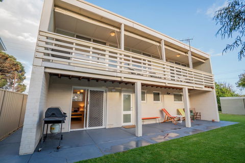 Aldinga Beach Break - C21 SouthCoast Holidays - Pubs and Clubs 13