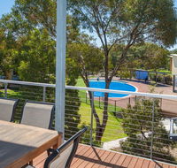 South Shores Villa 52 - South Shores Normanville - Pubs and Clubs