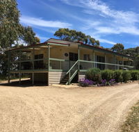 Cabernet Cottage - Pubs and Clubs
