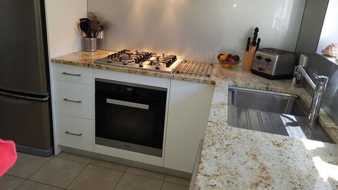 Acaill Accommodation Esplanade Living Self Check-In Self Check-Out - Pubs and Clubs 8