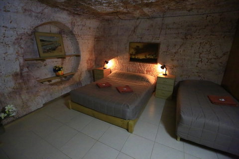 Venushill B+B - Pubs and Clubs 11