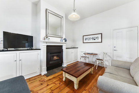 Railway Cottage In Beachport - Pubs and Clubs 1