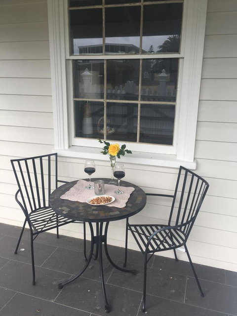 Railway Cottage In Beachport - Pubs and Clubs 21