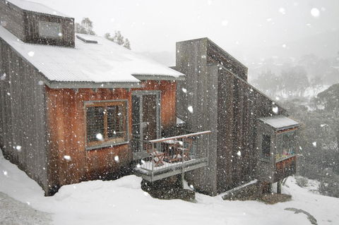 CHILL-OUT - Thredbo - Pubs and Clubs 22