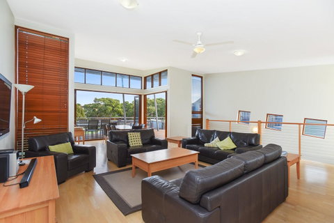 Villa 53 South Shores - Normanville S14 - Pubs and Clubs 14