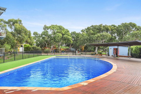 Villa 53 South Shores - Normanville S14 - Pubs and Clubs 9