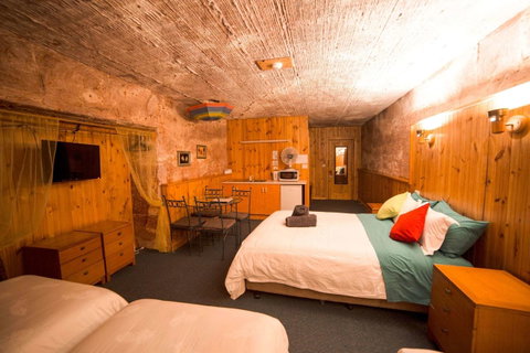 Comfort Inn Coober Pedy Experience - Pubs and Clubs 6