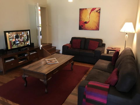 A Secret Garden - Pubs and Clubs 3