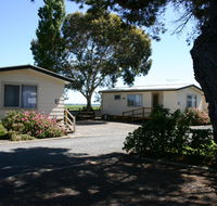 Millicent Hillview Caravan Park - Pubs and Clubs