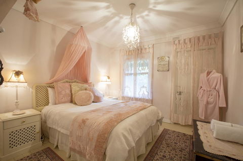 Jasmine\'s Barossa Valley Cottage - Pubs and Clubs 6