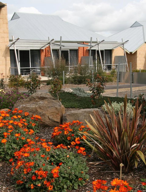 Strath Motel - Go Out 6