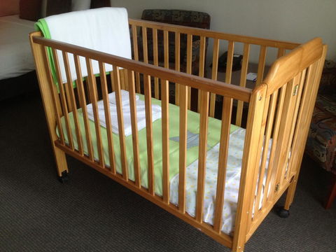 Strath Motel - Go Out 20