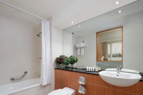 Rydges Newcastle - Go Out 20