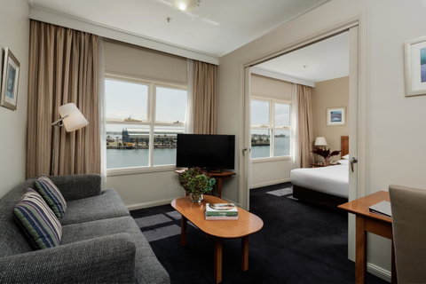 Rydges Newcastle - Go Out 8