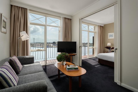 Rydges Newcastle - Go Out 10