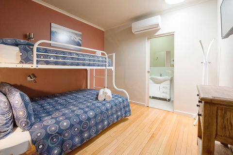 Port Lincoln Studio Apartments - Go Out 4