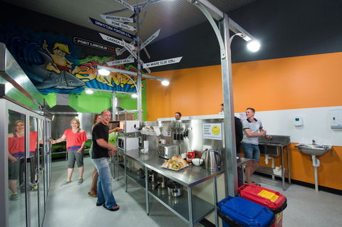 Port Lincoln Studio Apartments - Go Out 26