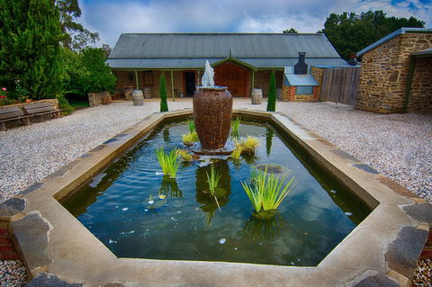Grand Cru Estate Homestead - Pubs and Clubs 13