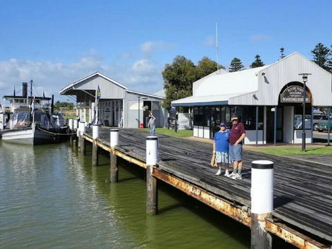 Addies Place Goolwa - Pubs and Clubs 17
