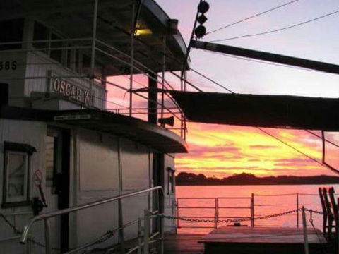 Addies Place Goolwa - Pubs and Clubs 13