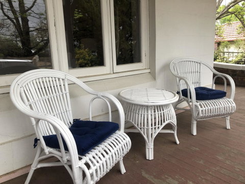 Belmore Cottage - Pubs and Clubs 11