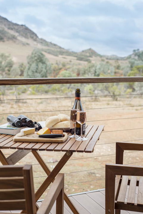 Flinders Bush Retreats - Pubs and Clubs 15