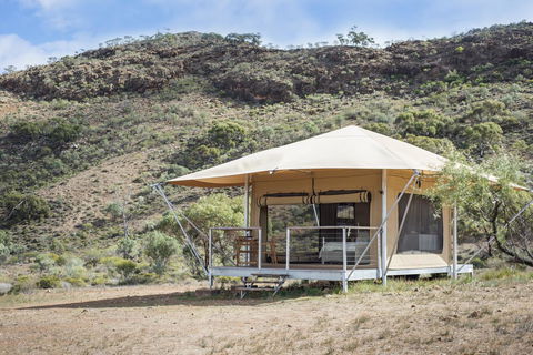 Flinders Bush Retreats - Pubs and Clubs 14