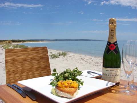 Club Wyndham Dunsborough, Trademark Collection By Wyndham - Pubs and Clubs 8