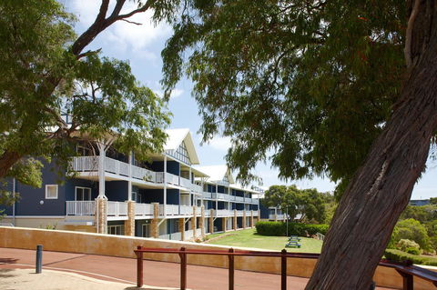 Seashells Yallingup - Pubs and Clubs 10