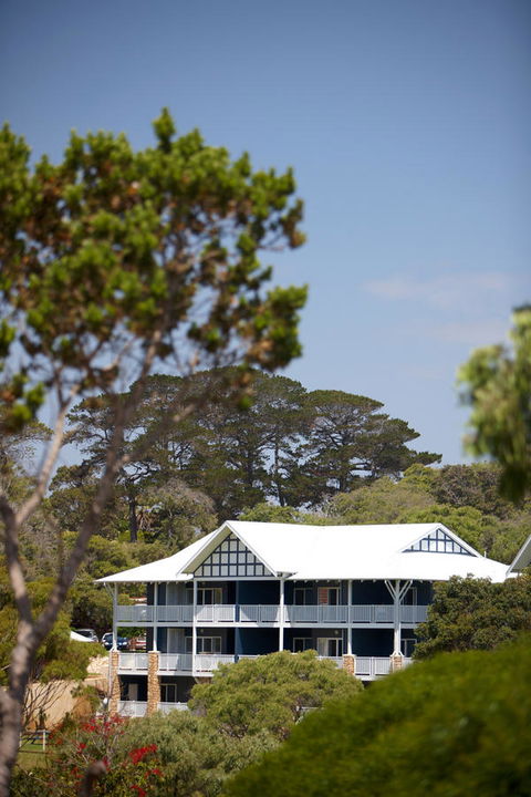 Seashells Yallingup - Pubs and Clubs 13