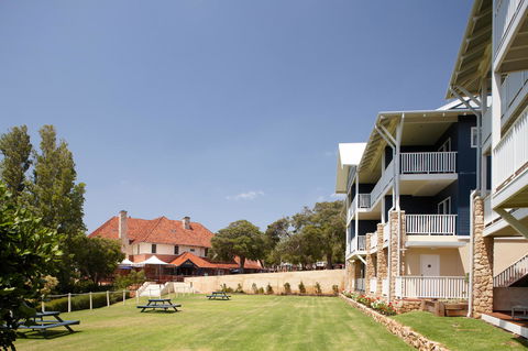 Seashells Yallingup - Pubs and Clubs 23
