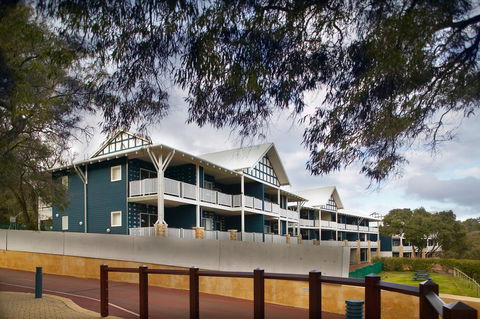 Seashells Yallingup - Pubs and Clubs 17